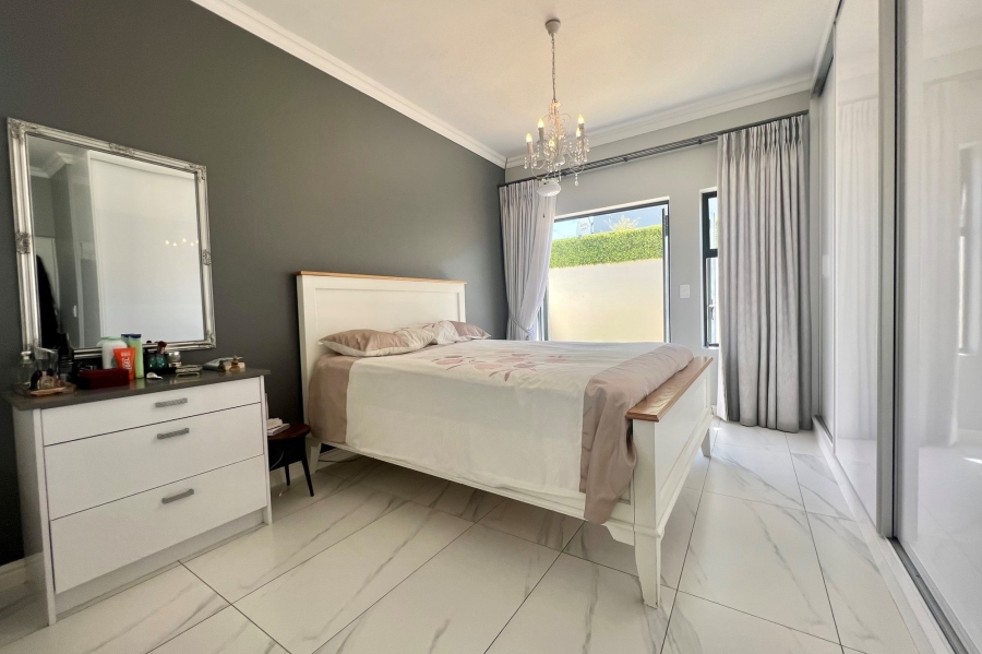 To Let 4 Bedroom Property for Rent in Sagewood Western Cape